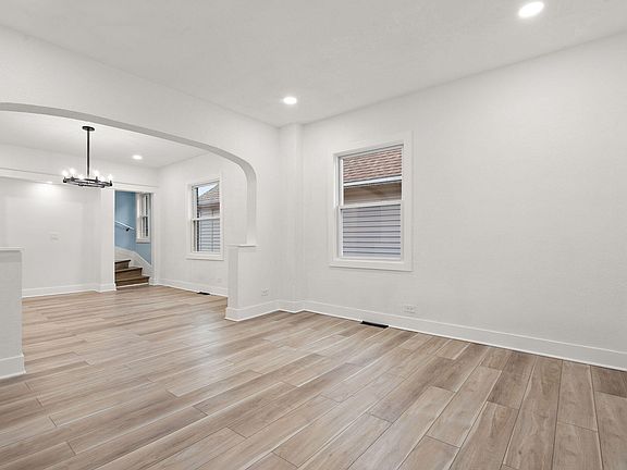 3rd image of 3825 Grand Blvd