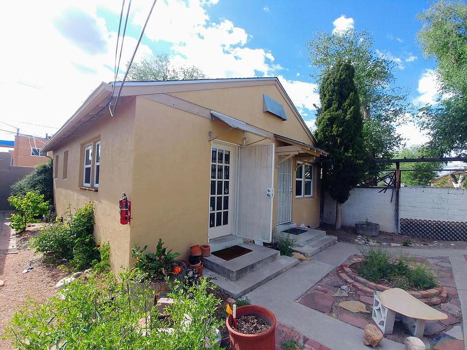 1st image of 119 Princeton Dr SE #4