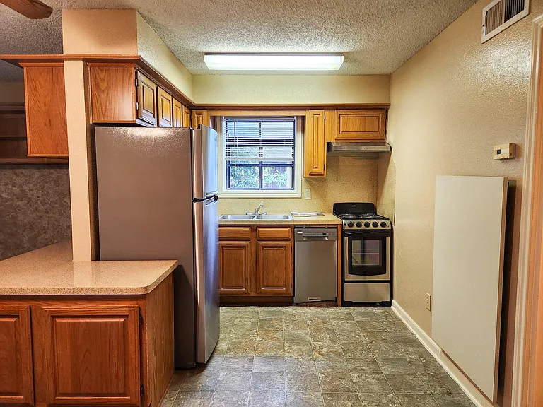1311 Antoine Dr #148 — Photo 7