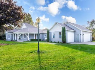 7032 E Hill Rd, Grand Blanc, MI 48439