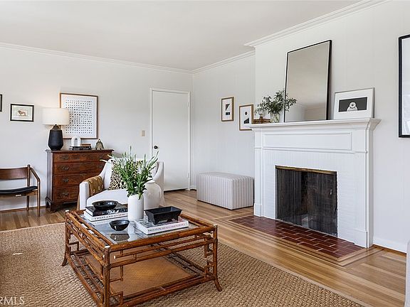 3rd image of 1875 Braeburn Rd