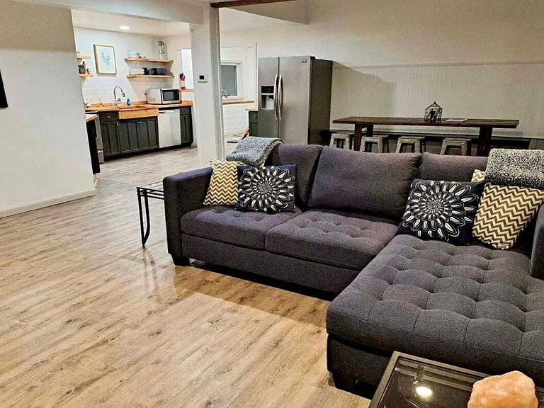 328 River Dr — Photo 8