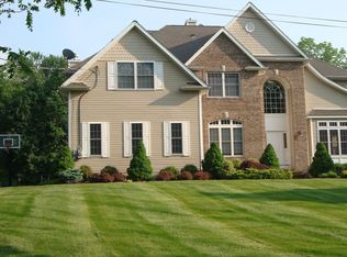 5 Hunters Ln, Sparta, NJ 07871