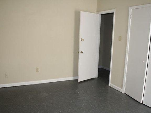 3rd image of 4555 Chuck Ave