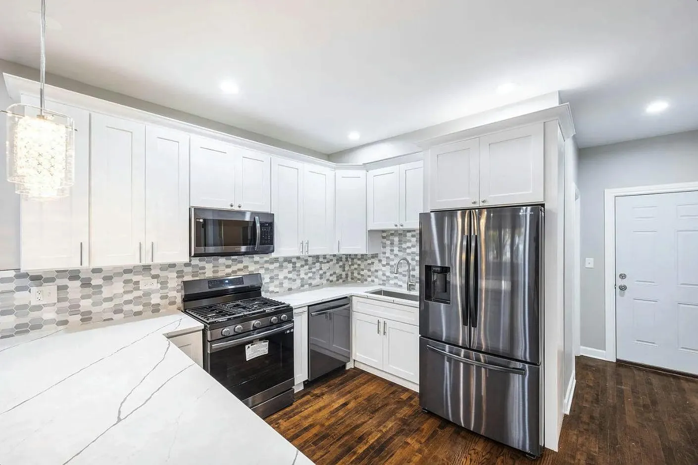 2304 N Major Ave — Photo 3