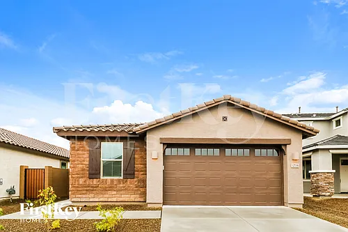 12516 W Kaler Dr Photo 1