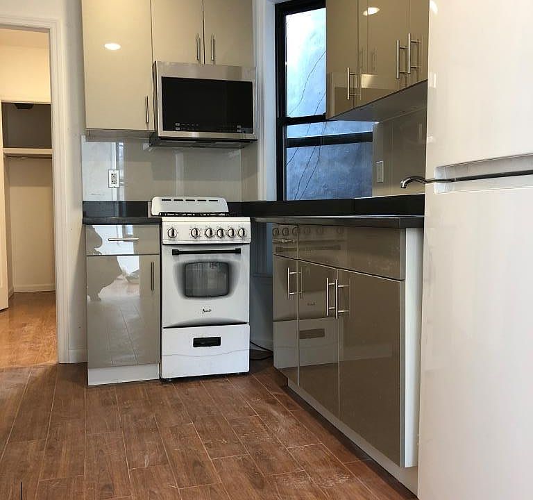 1st image of 55 Bayard St APT 15