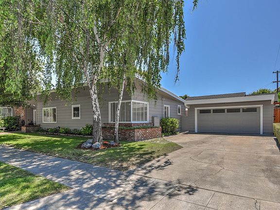 4th image of 955 Garden Dr