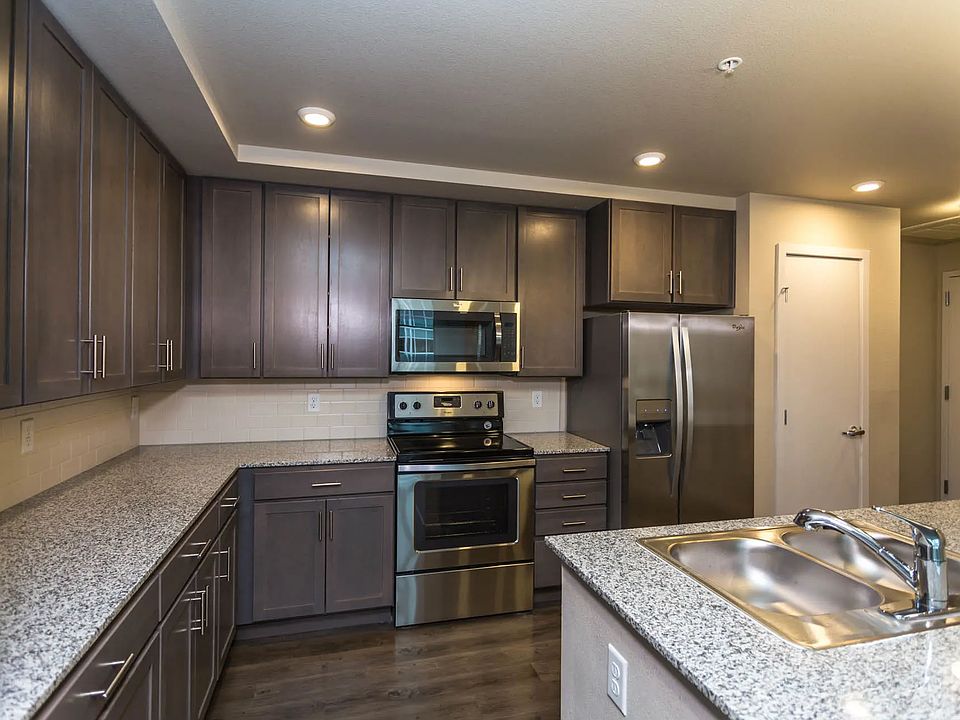 2nd image of 1850 Chestnut Pl APT 316