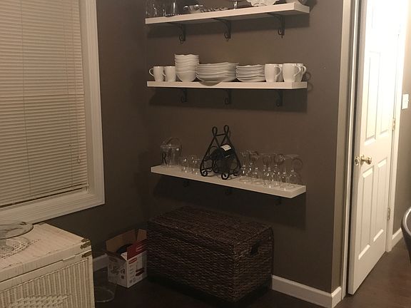3rd image of 1416 Trillium Ln