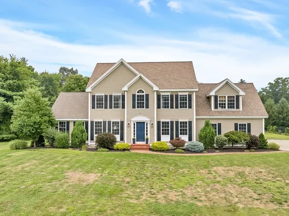 15 Hunt Rd, Kingston, NH 03848