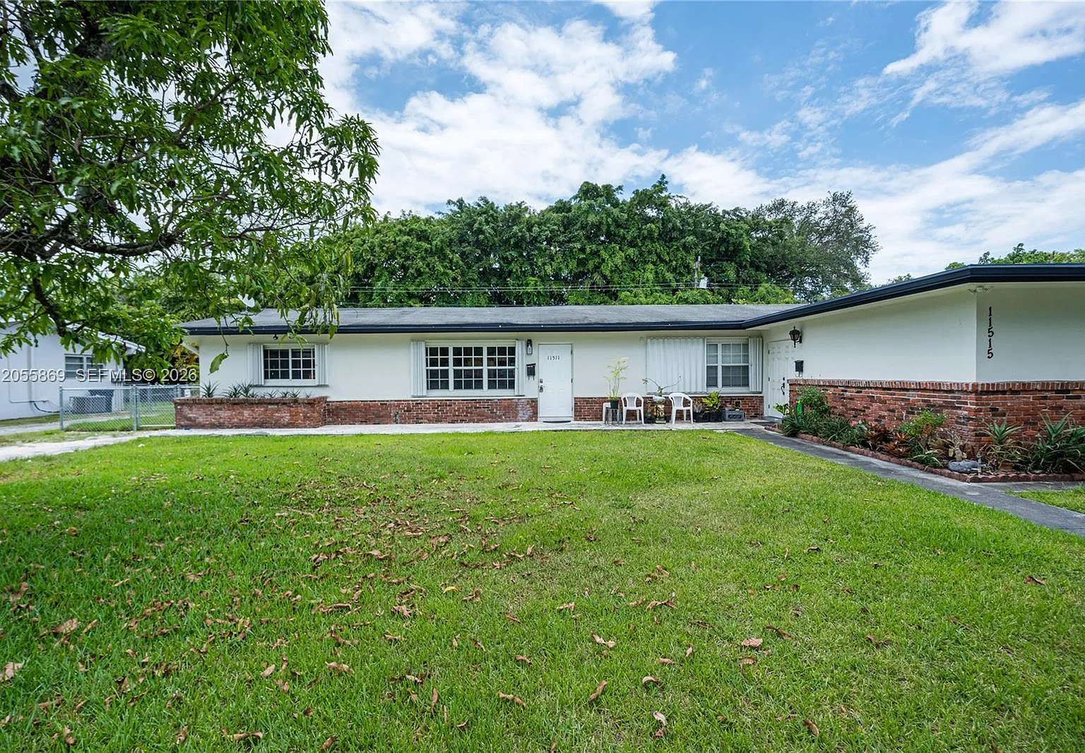 Suniland Terrace — Photo 1