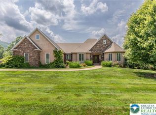61 Mountain Rd, Sugarloaf, PA 18249