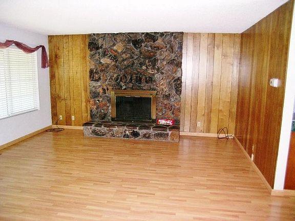 4th image of 705 Anita Dr