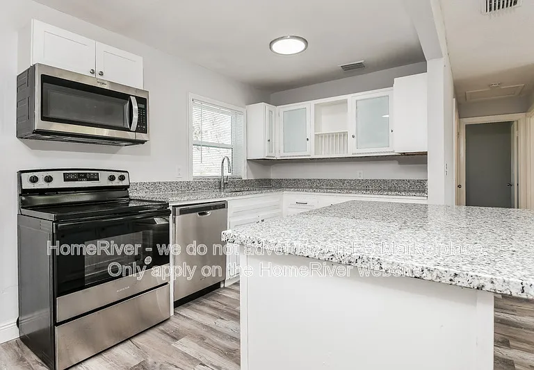 1455 Bethesda St — Photo 6
