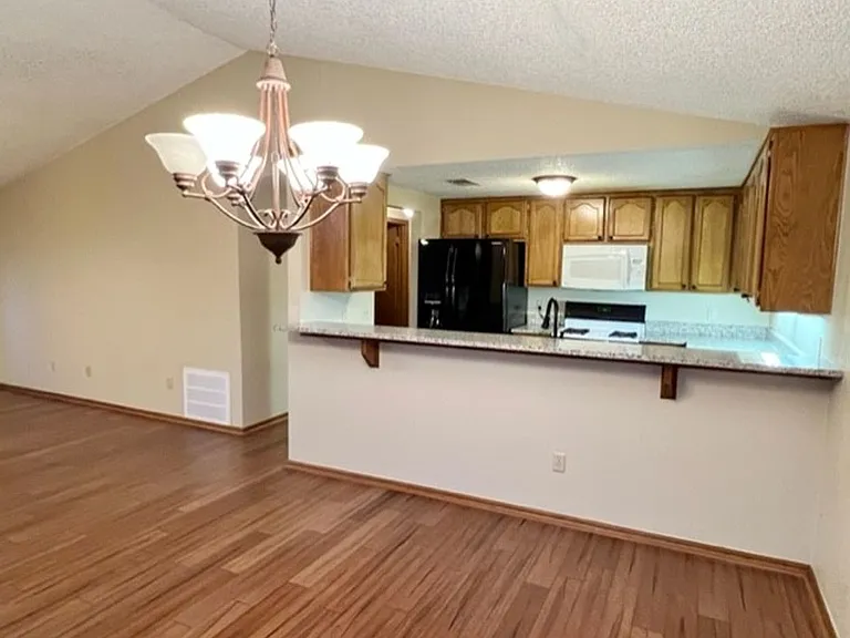 2109 Parkview Dr — Photo 11