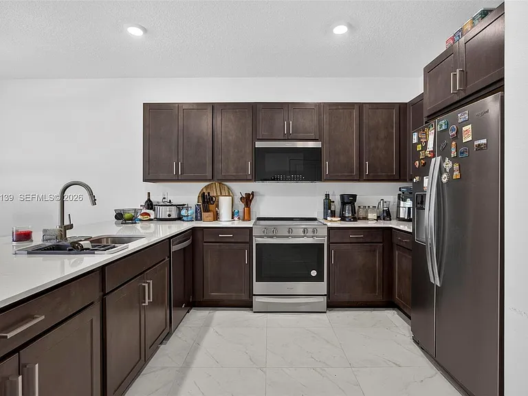 6015 Cranberry Ct — Photo 8