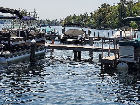 24' x 8.5' deep water slip