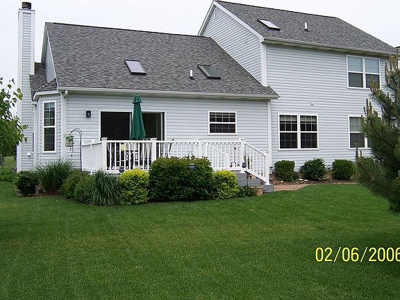 Deck, brick paver walk