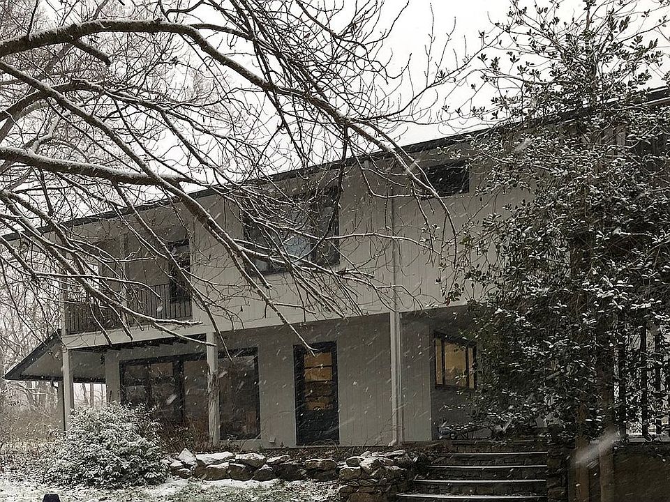 2nd image of 471 Moose Hill Rd