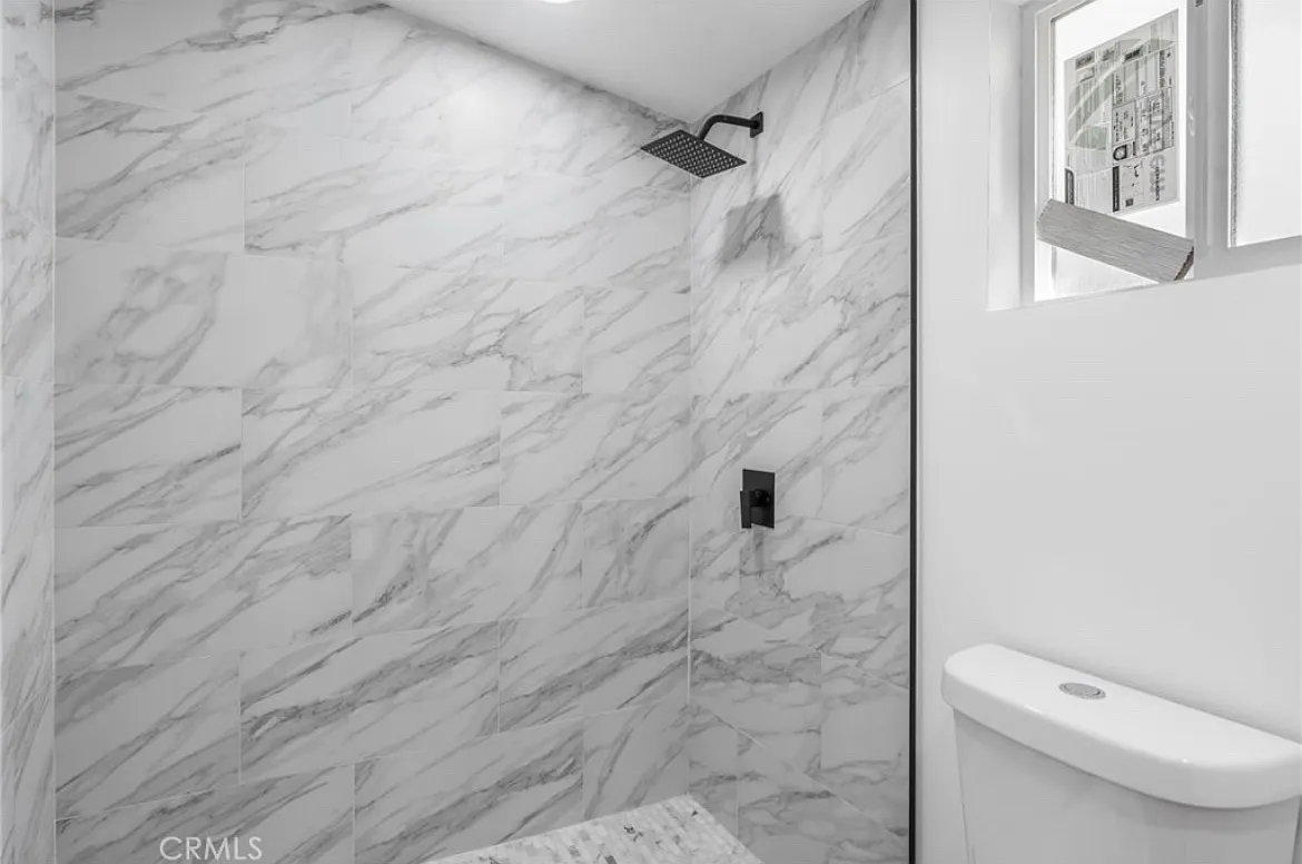 1128 Webster St — Photo 3