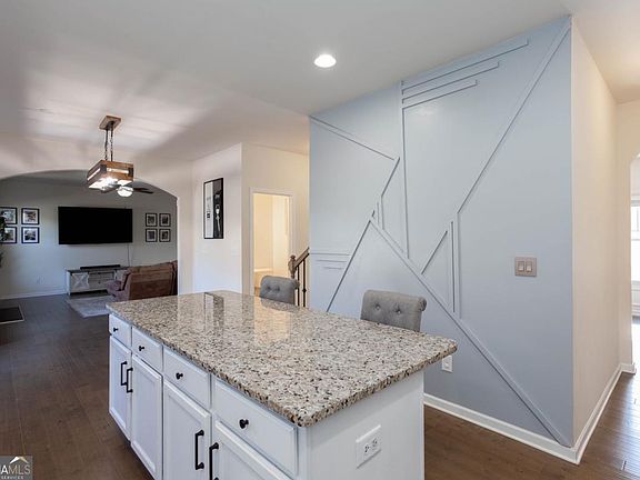 5th image of 7999 Dawson Ln