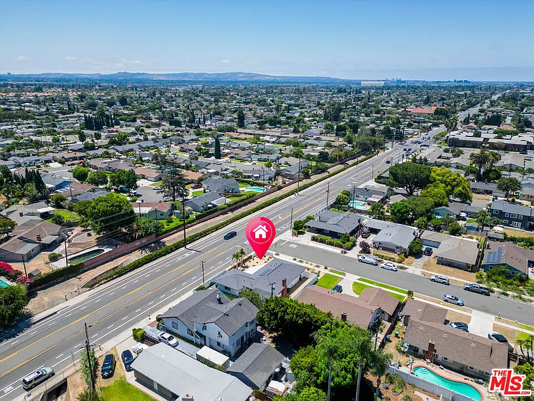 12831 Red Hill Ave — Photo 54