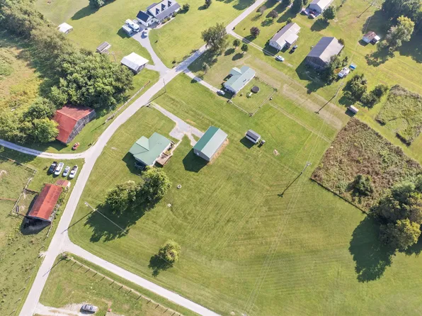 4242 Pleasant Ridge Rd, Maysville, KY 41056