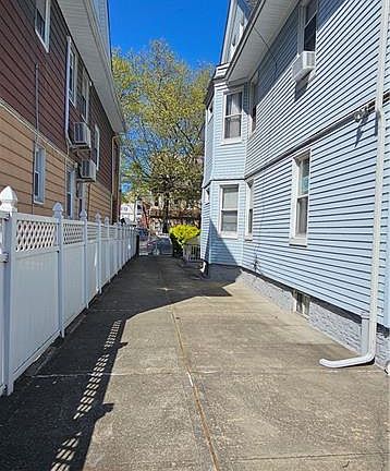 3rd image of 627 E 32nd St