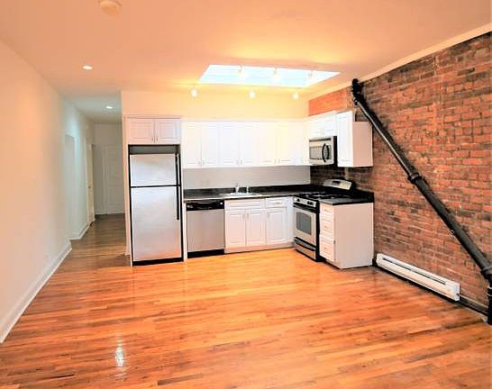 2nd image of 67 Murray St APT 6