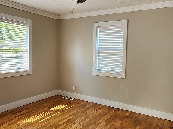 2nd image of 616 E Madison St