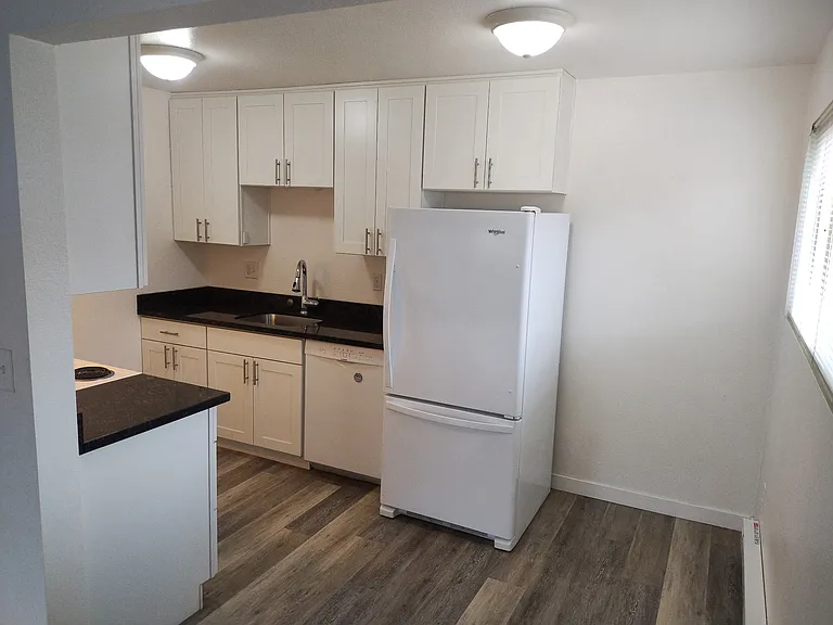 8541 Phinney Ave N #6 — Photo 4