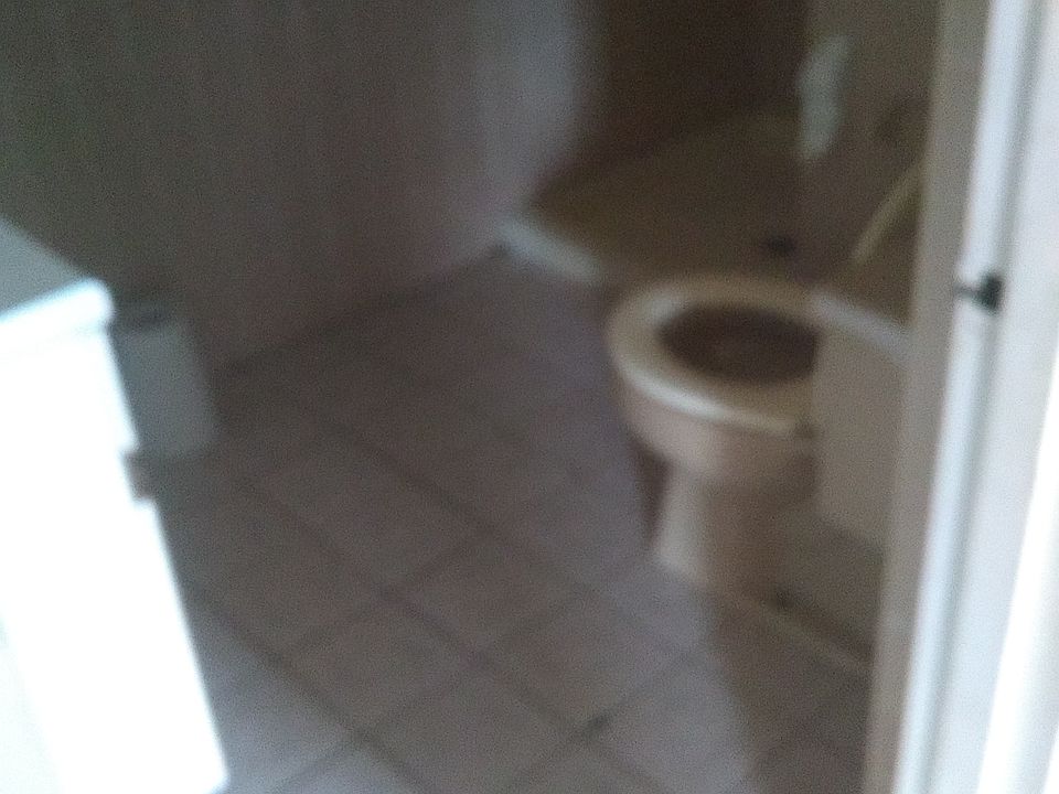 2nd image of 1430 43rd St