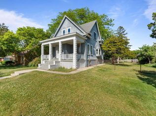 3676 S 1st St, Milwaukee, WI 53207
