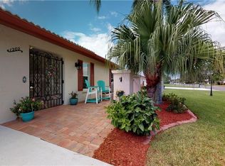 1202 63rd St W, Bradenton, FL 34209