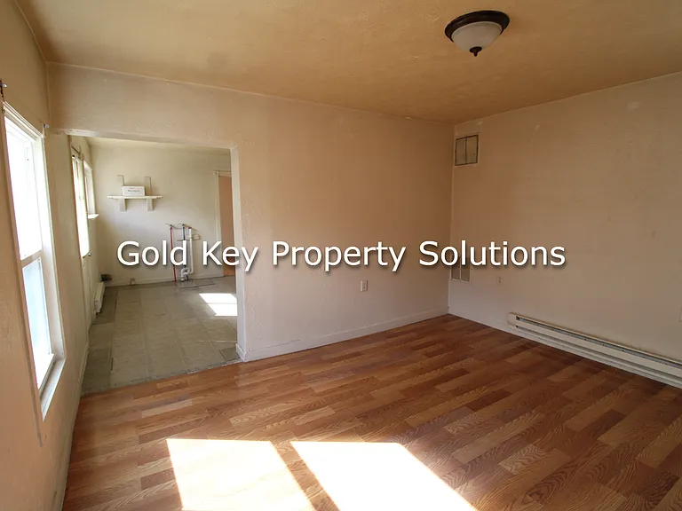 2527 CHASE — Photo 3