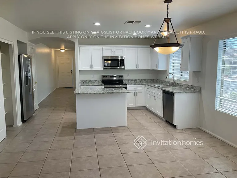 13127 W Port Royale Ln — Photo 5