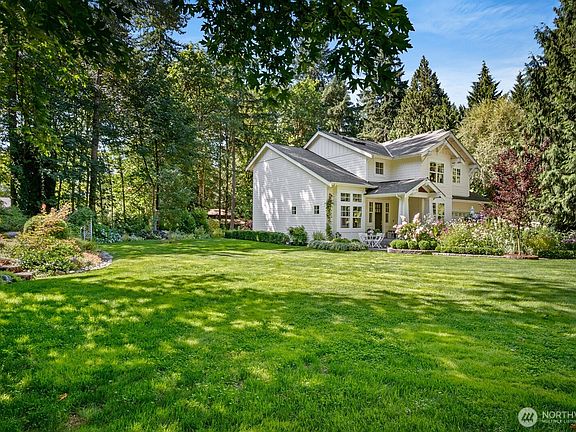 3rd image of 18235 NE 196th Court