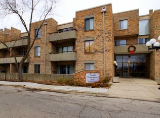 1926 Prairie Sq APT 320, Schaumburg, IL 60173