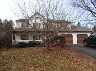 10 Spruce Ln, Mohnton, PA 19540