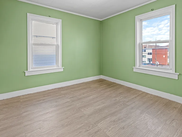 195 Urban Ave #2 — Photo 7