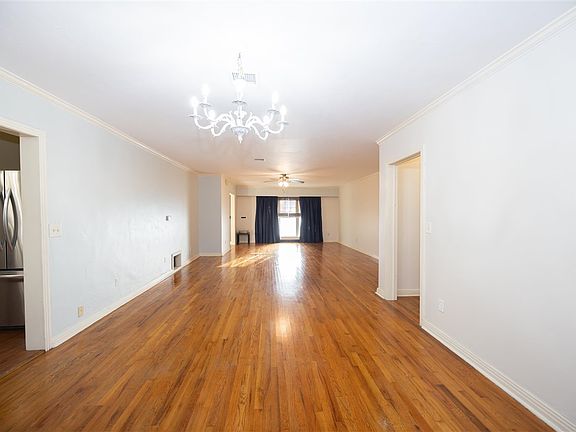 3rd image of 800 N 4th St