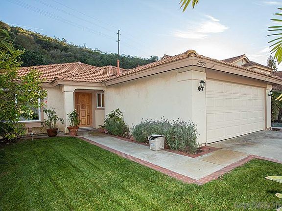 2nd image of 10997 Avenida De Los Lobos
