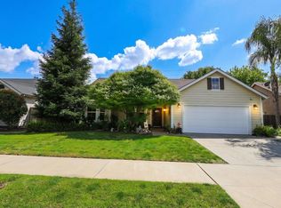 2811 Walton Ave, Sanger, CA 93657