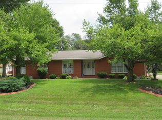 1203 S Macoupin St, Gillespie, IL