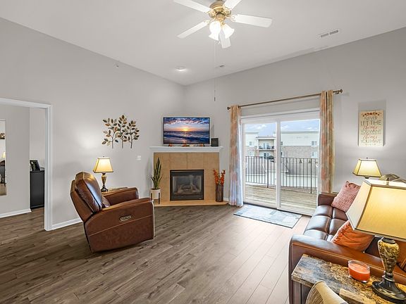 2nd image of 6350 Coachlight Dr Unit 1306