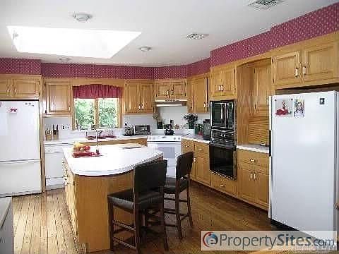4th image of 3 Sydney Ave