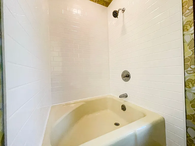 11105 SE 59th St — Photo 17