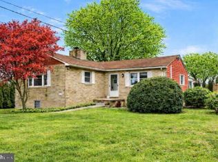 1892 Weavertown Rd, Douglassville, PA 19518