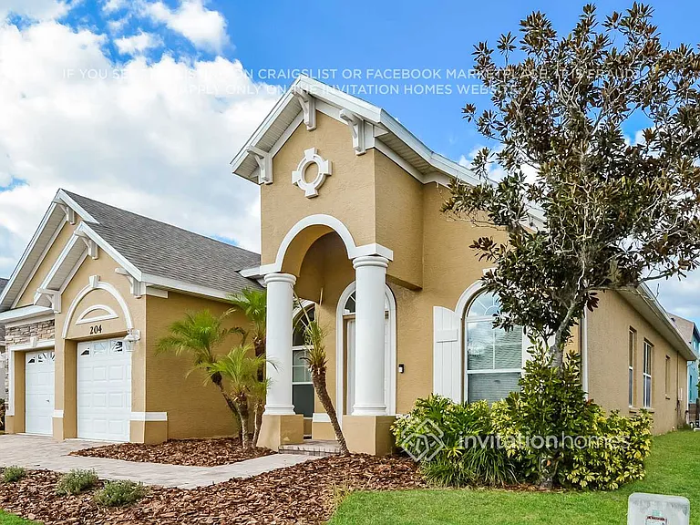 204 Towerview Dr E — Photo 2